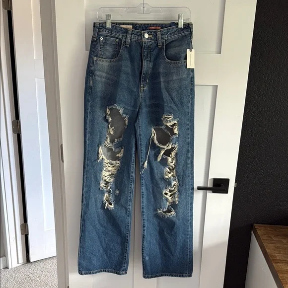 NWT Pilcro Anthropologie Distressed Blue Jeans Size 27 - Picture 1 of 9